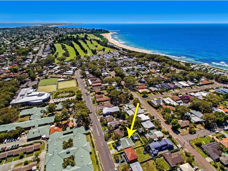 32 Bias Avenue, Bateau Bay NSW 2261