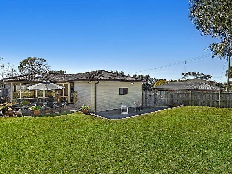 129 Eastern Road, Bateau Bay NSW 2261