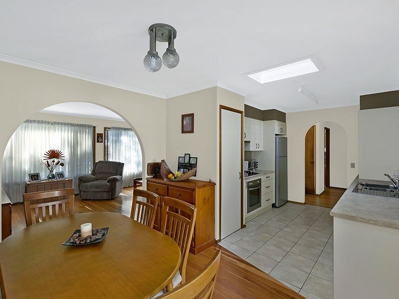 129 Eastern Road, Bateau Bay NSW 2261