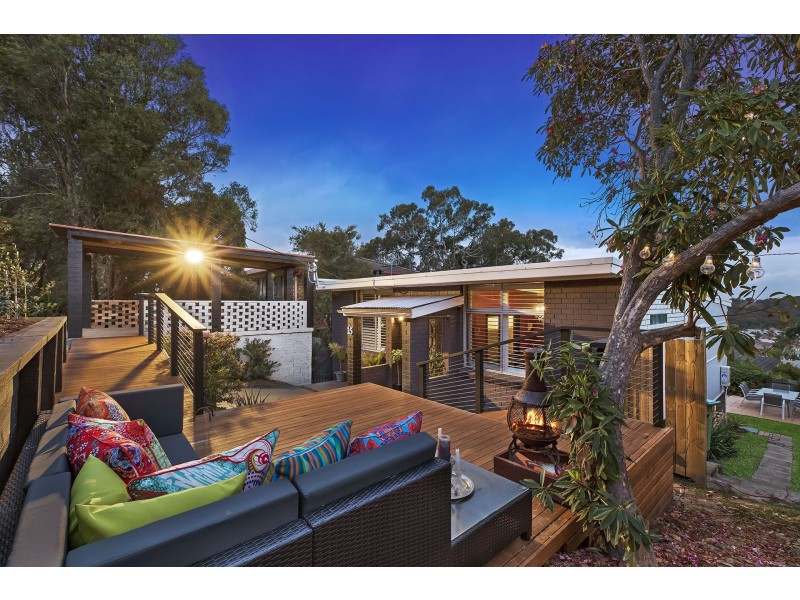 15 Valley View Road, Bateau Bay NSW 2261