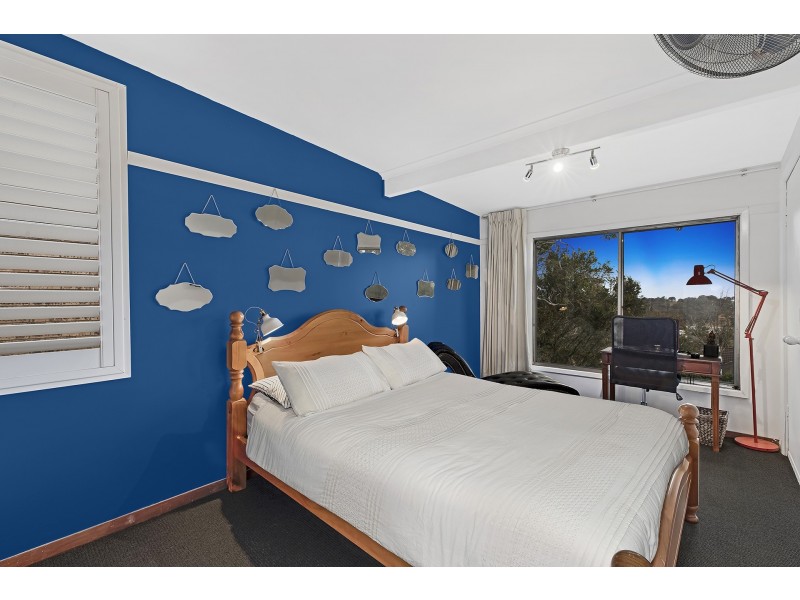 15 Valley View Road, Bateau Bay NSW 2261