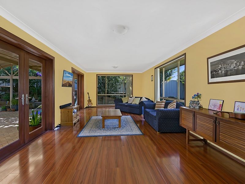 15 Walch Avenue, Bateau Bay NSW 2261
