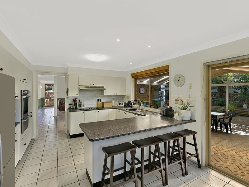 15 Walch Avenue, Bateau Bay NSW 2261