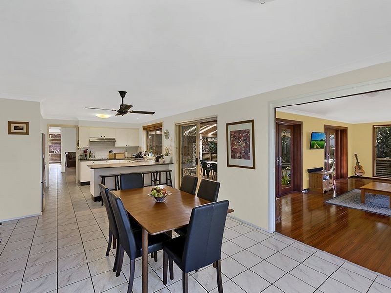 15 Walch Avenue, Bateau Bay NSW 2261
