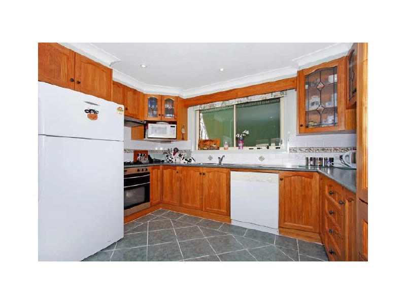 247 Cresthaven Avenue, Bateau Bay NSW 2261