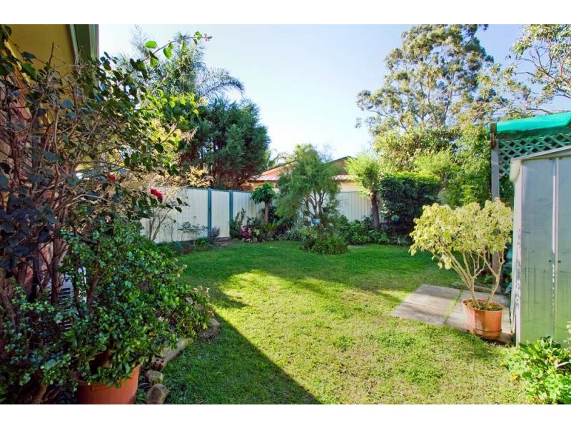 6 Zora Place, Bateau Bay NSW 2261