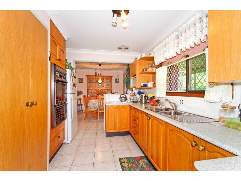 6 Zora Place, Bateau Bay NSW 2261