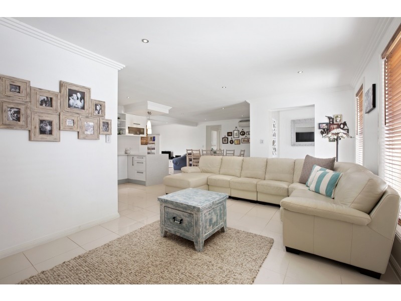 3 Jean Albon Place, Long Jetty NSW 2261