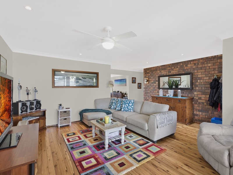 40 Promenade Avenue, Bateau Bay NSW 2261