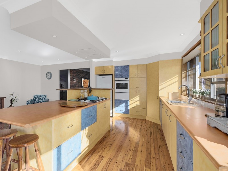 40 Promenade Avenue, Bateau Bay NSW 2261