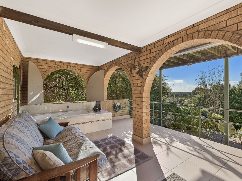 40 Promenade Avenue, Bateau Bay NSW 2261