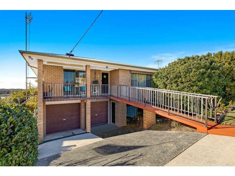 40 Promenade Avenue, Bateau Bay NSW 2261