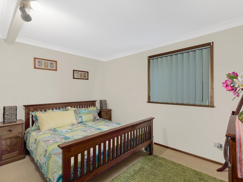 40 Promenade Avenue, Bateau Bay NSW 2261
