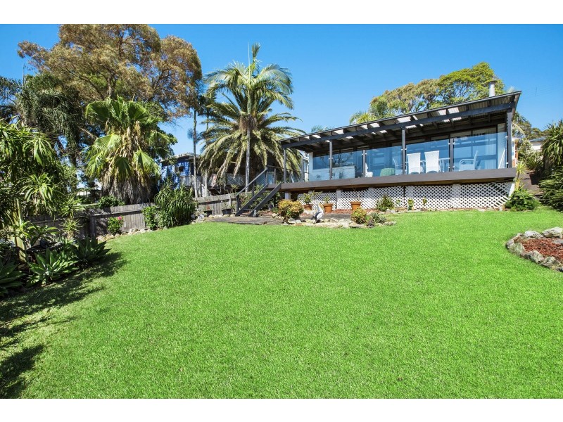 56 Promenade Avenue, Bateau Bay NSW 2261