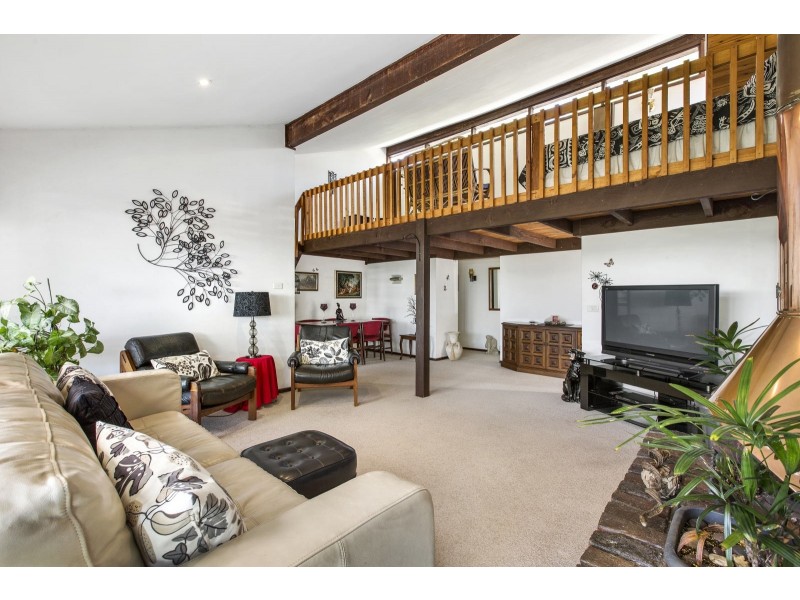 56 Promenade Avenue, Bateau Bay NSW 2261