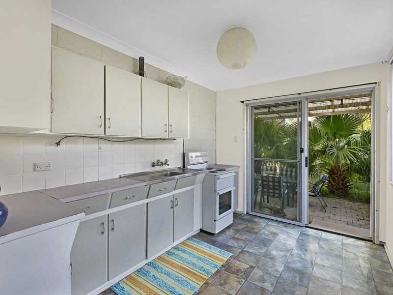 484 The Entrance Road, Bateau Bay NSW 2261