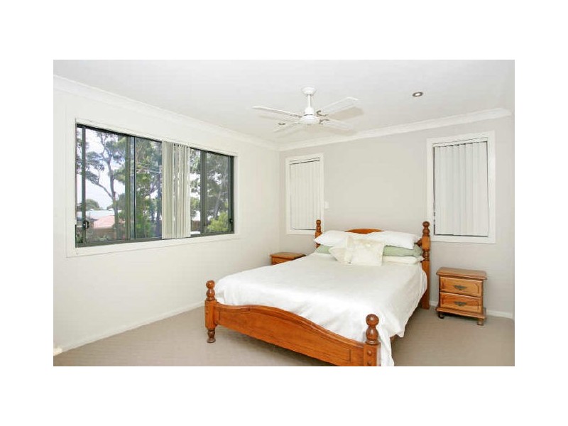 Bateau Bay NSW 2261