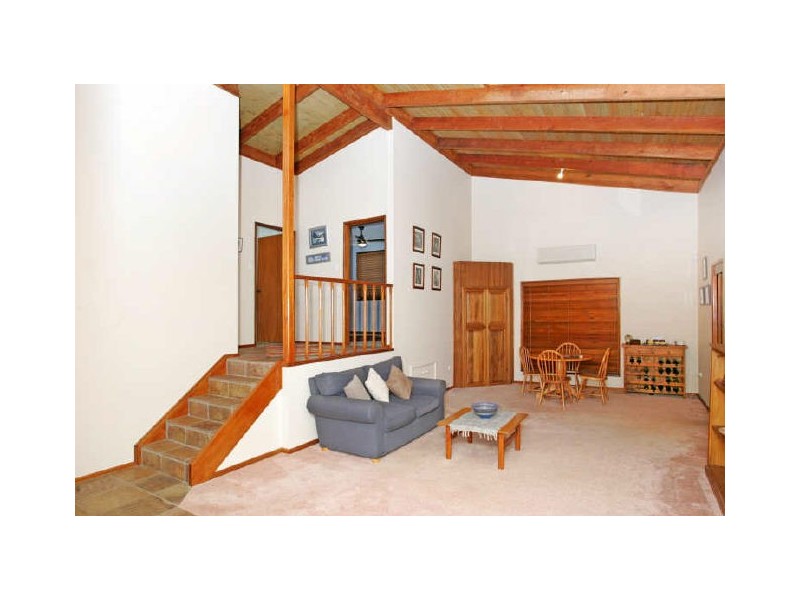 20 Northview Drive, Bateau Bay NSW 2261