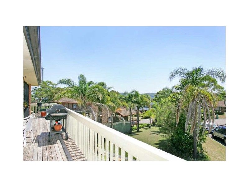 13 Parklands Close, Bateau Bay NSW 2261