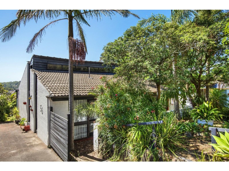 56 Promenade Avenue, Bateau Bay NSW 2261
