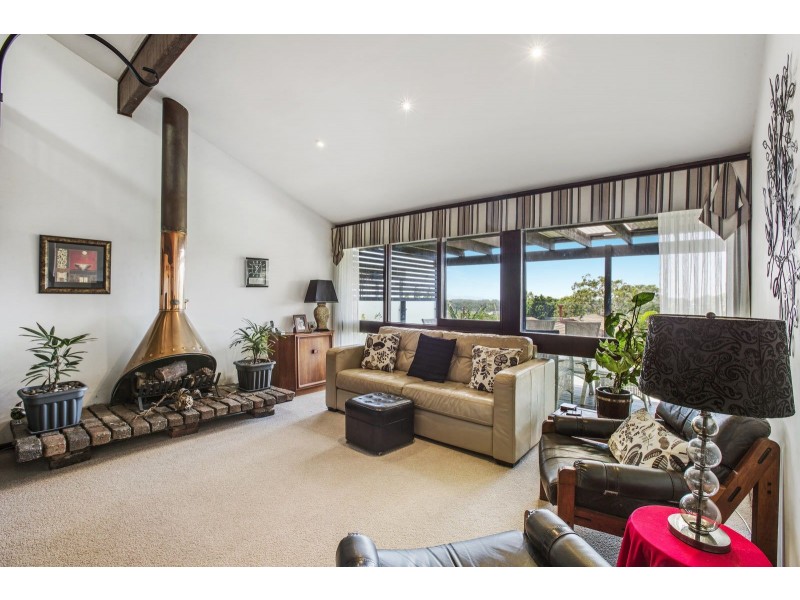 56 Promenade Avenue, Bateau Bay NSW 2261