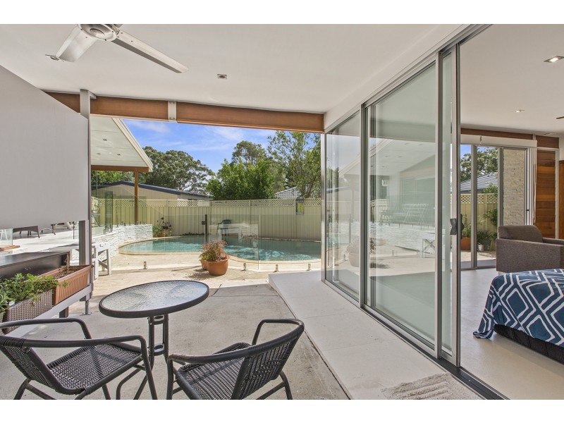 4a Altona Avenue, Bateau Bay NSW 2261