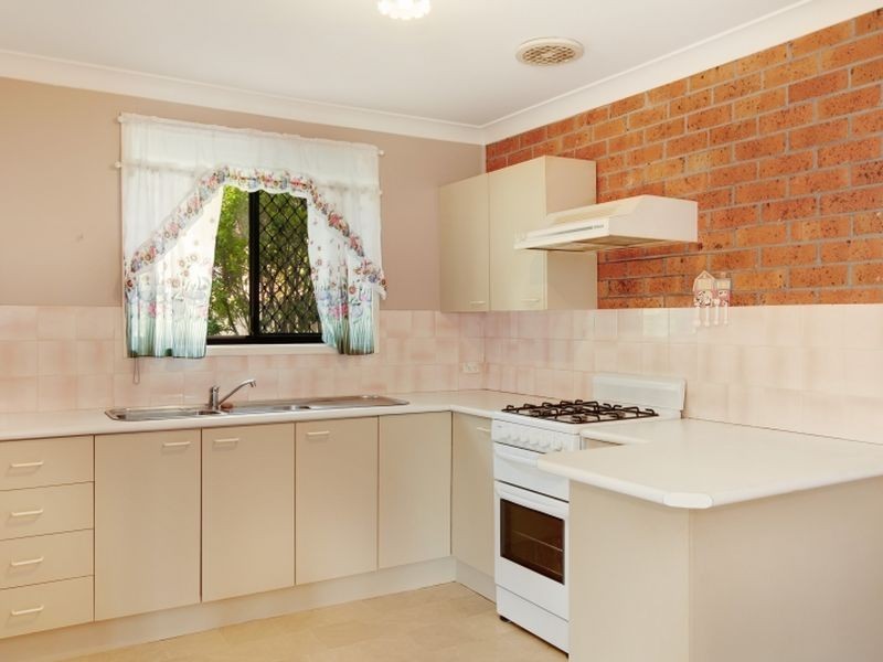 24 Rotherham Street, Bateau Bay NSW 2261