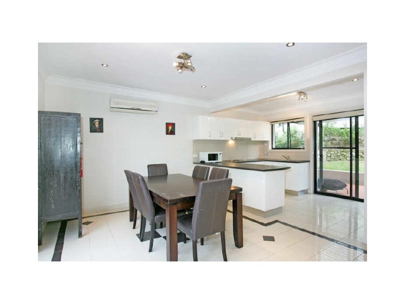 6 Valley View Rd, Bateau Bay NSW 2261