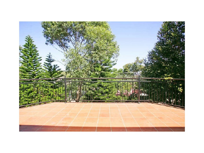 6 Valley View Rd, Bateau Bay NSW 2261