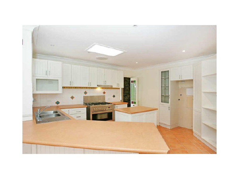 6 Pasadena Avenue, Bateau Bay NSW 2261