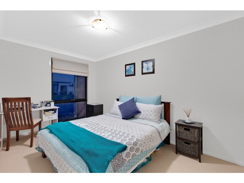 74 Sir Joseph Banks Drive, Bateau Bay NSW 2261