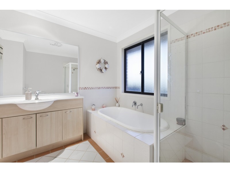 74 Sir Joseph Banks Drive, Bateau Bay NSW 2261