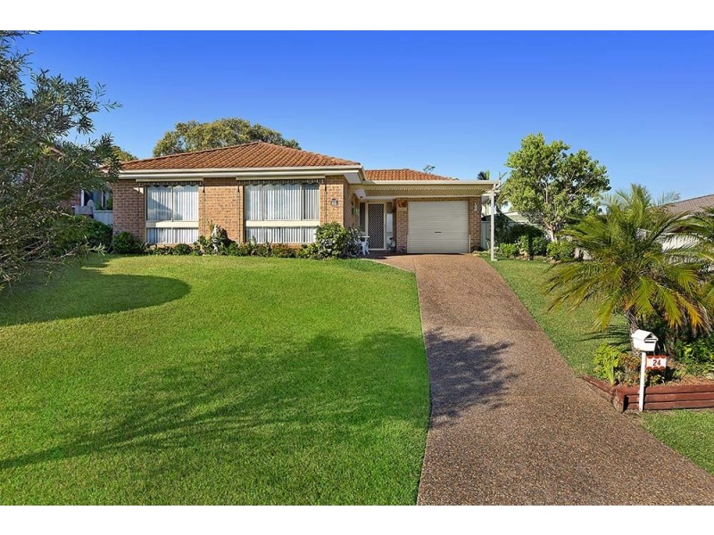 24 Bolton Street, Bateau Bay NSW 2261