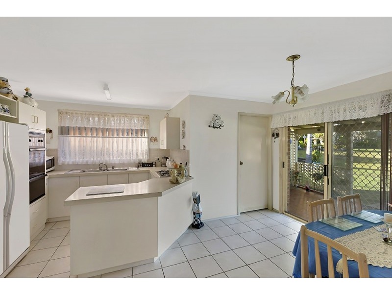 24 Bolton Street, Bateau Bay NSW 2261