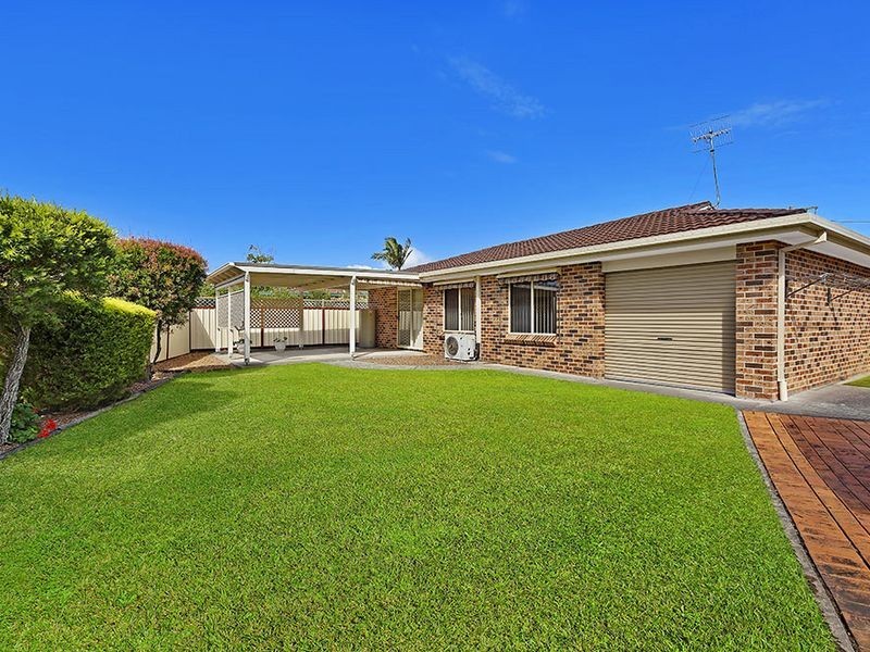 8 Charlotte Close, Bateau Bay NSW 2261