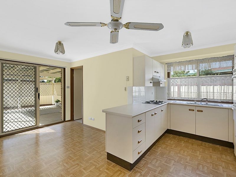 8 Charlotte Close, Bateau Bay NSW 2261