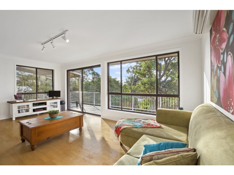 12 Barry Street, Bateau Bay NSW 2261