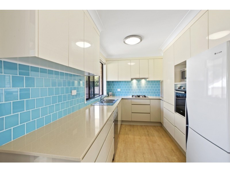 4 Annie Close, Bateau Bay NSW 2261