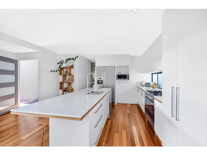 48 Sabrina Avenue, Bateau Bay NSW 2261