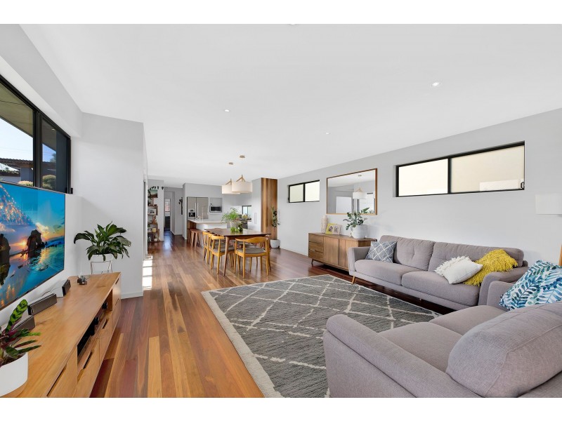 48 Sabrina Avenue, Bateau Bay NSW 2261