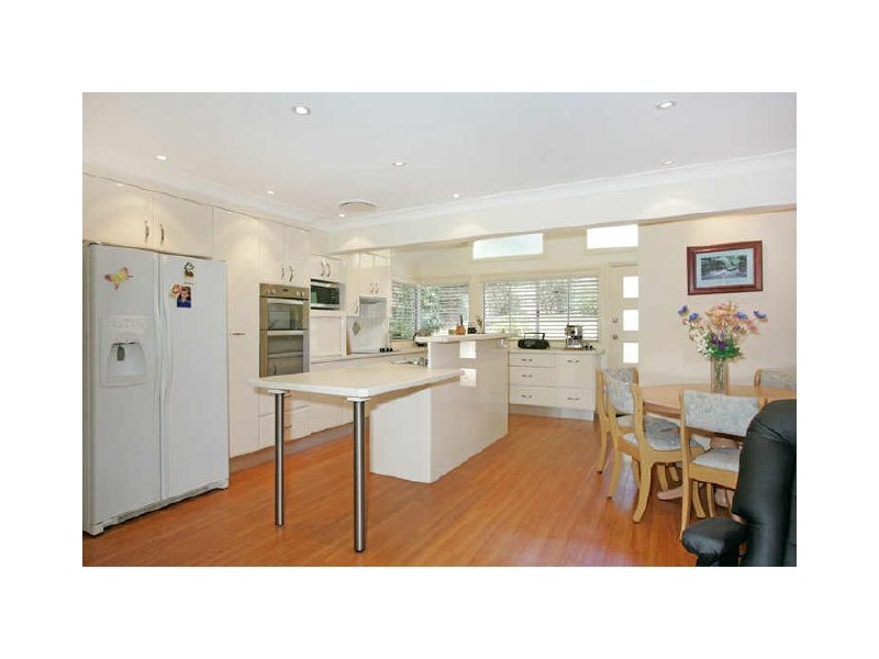 10 Mermaid Drive, Bateau Bay NSW 2261