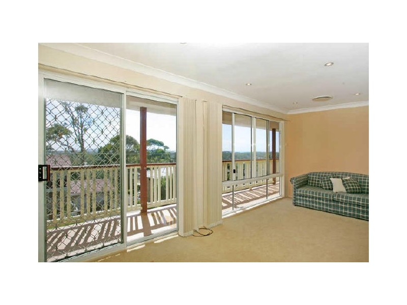 10 Mermaid Drive, Bateau Bay NSW 2261