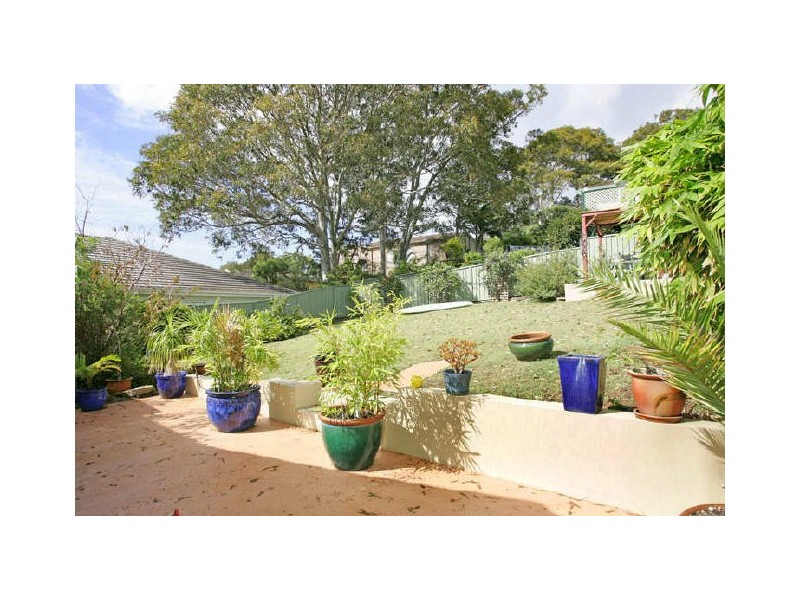 10 Mermaid Drive, Bateau Bay NSW 2261