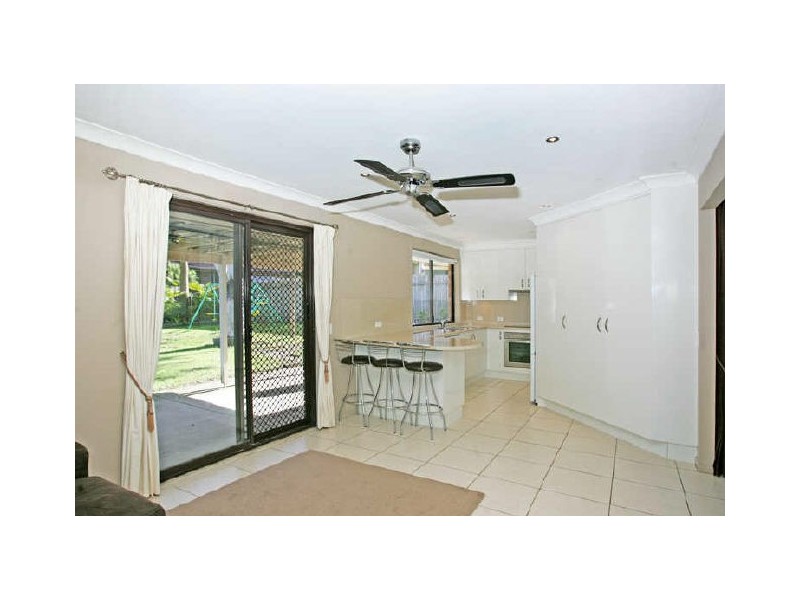 19 Cynthia Street, Bateau Bay NSW 2261