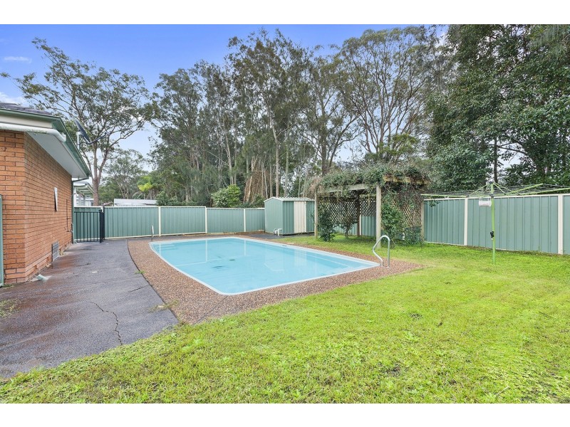 23 Blenheim Avenue, Berkeley Vale NSW 2261