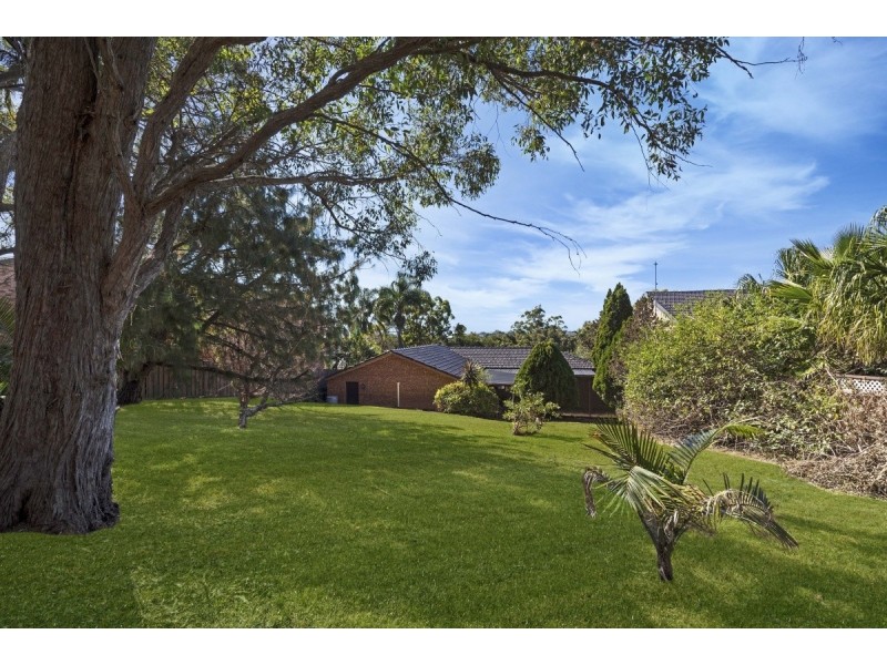 3 Redgum Close, Bateau Bay NSW 2261