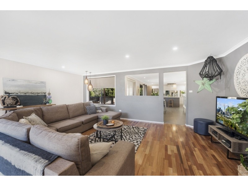 3 Redgum Close, Bateau Bay NSW 2261