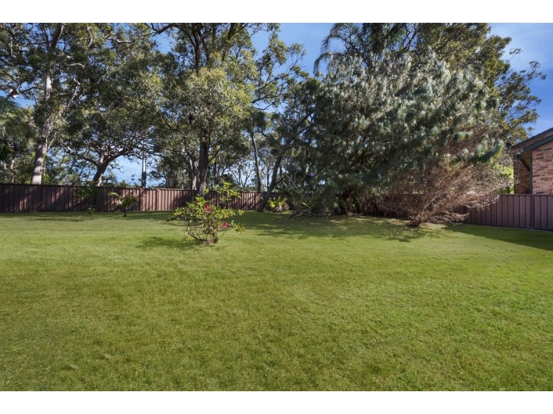 3 Redgum Close, Bateau Bay NSW 2261