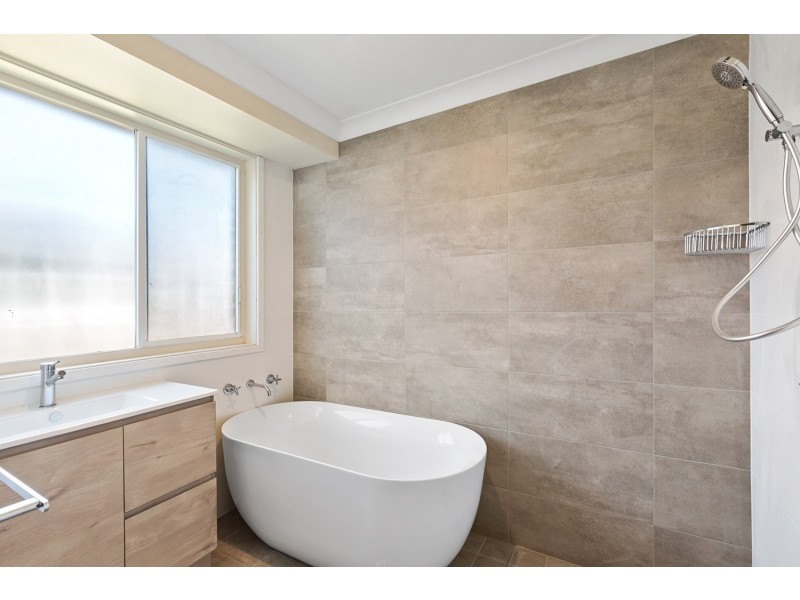 66 Rotherham Street, Bateau Bay NSW 2261