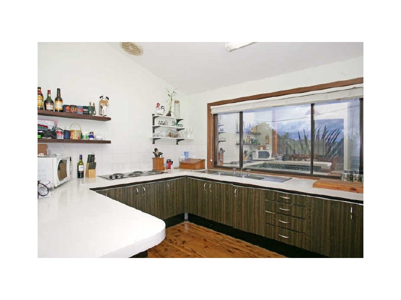 43 Belford Avenue, Bateau Bay NSW 2261